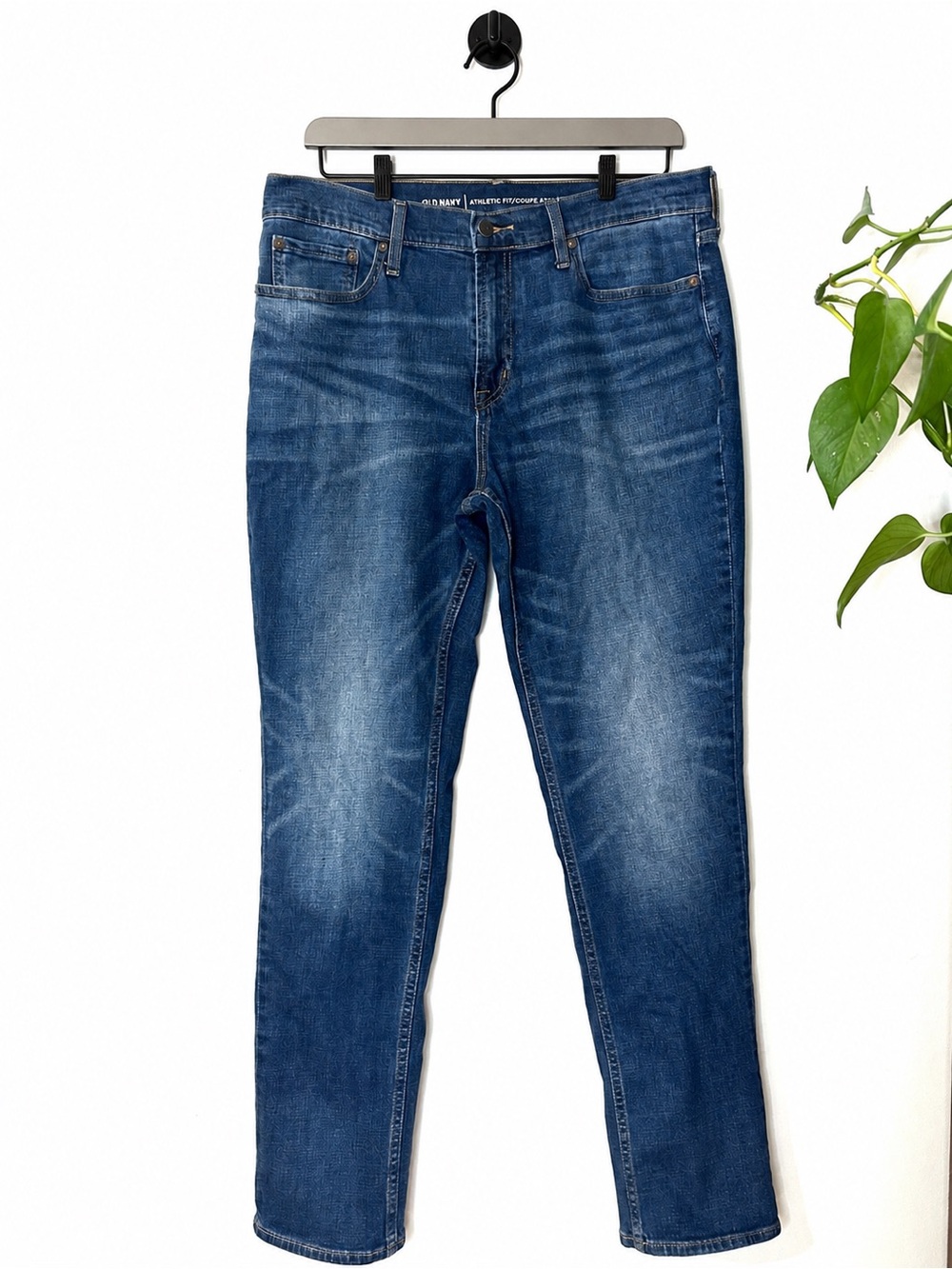 Old Navy Athletic Fit Jeans Men’s 32x32 Medium Wash Stretch Denim